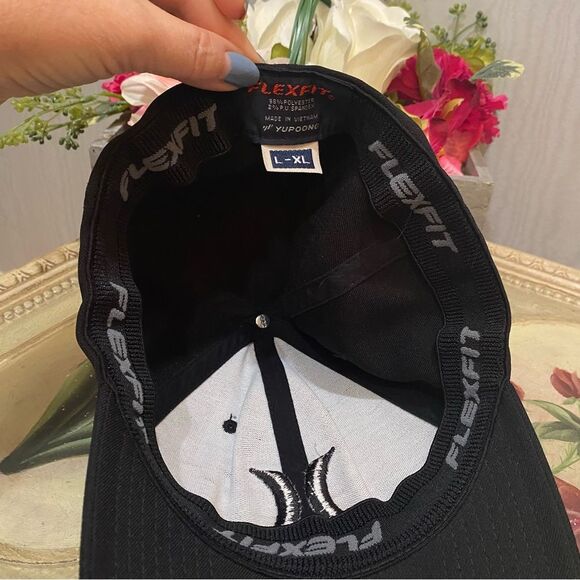 Hurley Flexfit Black Fitted Cap Hat Surfer Skater Streetwear Sz L-XL Unisex - Picture 11 of 14